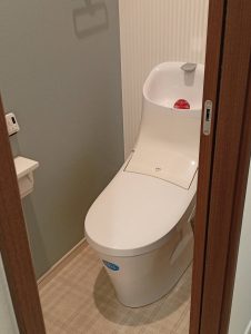 福岡県京都郡でのトイレ修理事例:LIXIL製トイレ(DT-BA283G)のフラッパー弁交換完了後の全体外観