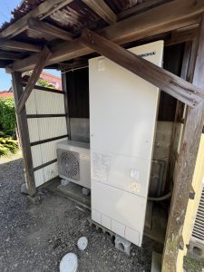 下関市での三菱からコロナ製エコキュート(CHP-37AZ2)への交換工事完了後の全体設置写真